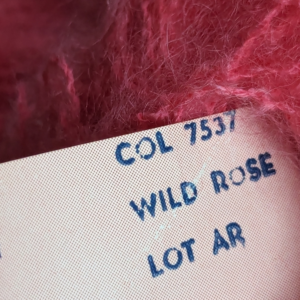 🧶 Bernat Mohair pink yarn 3 skeins "Mohairlaine","Mohair Plus" wild rose color - Picture 3 of 9